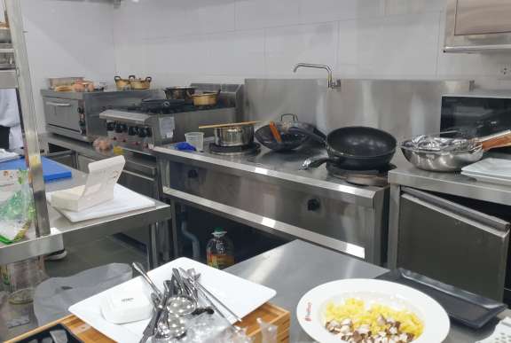 Thi công lắp đặt thiết bị bếp nhà hàng tại Hà Nội